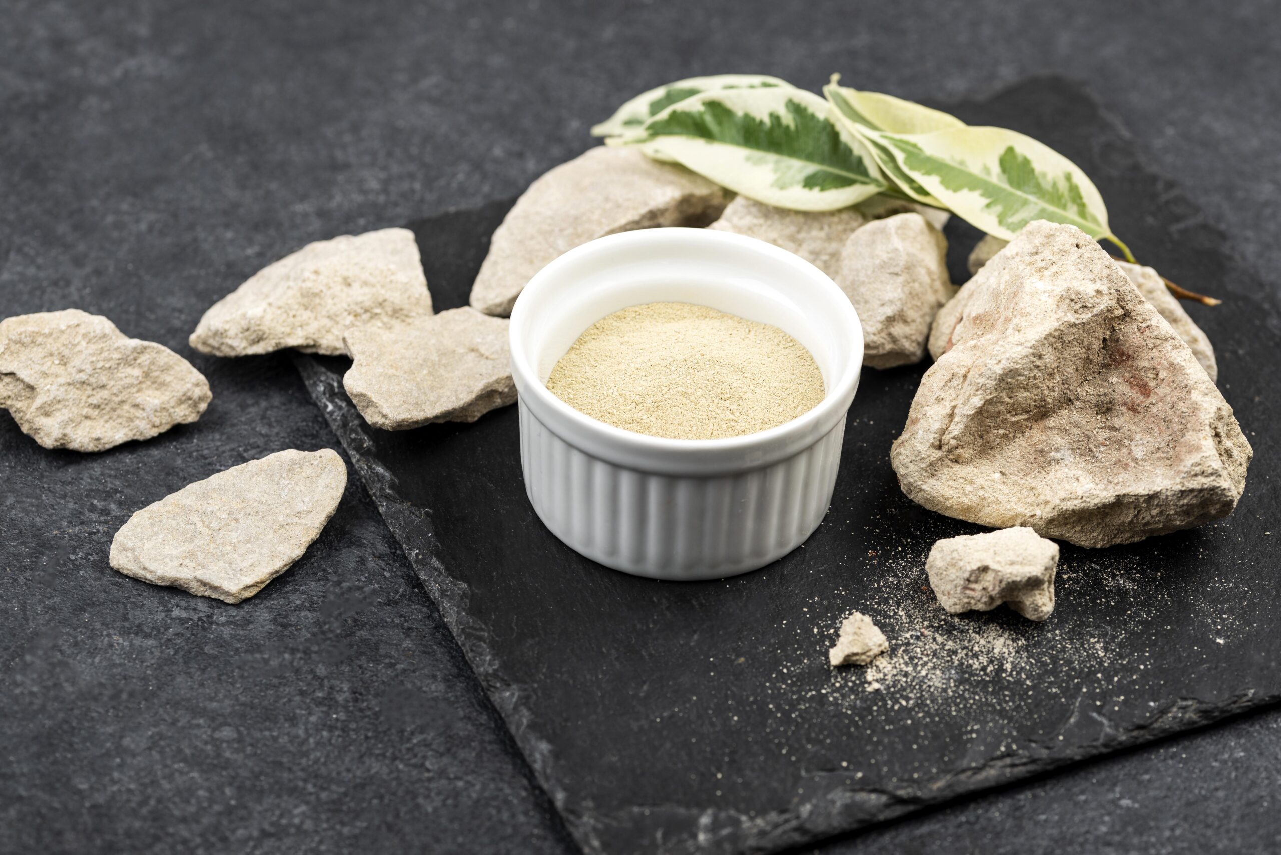 Multani Mitti face pack by Skinoreta for acne and glowing skin