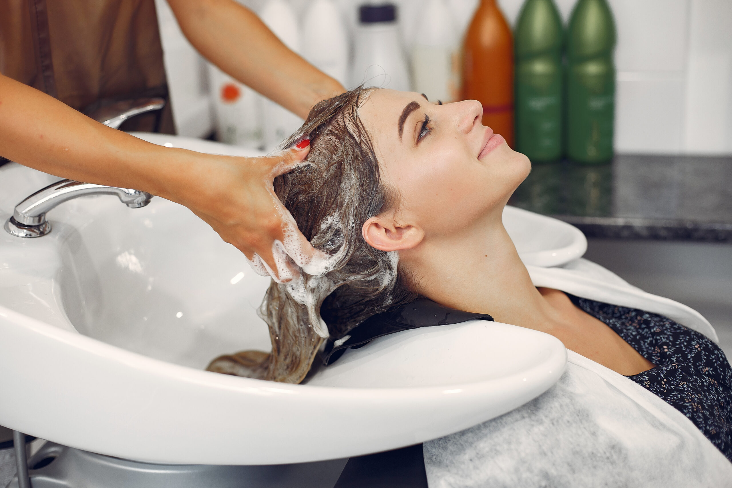 Ayurvedic hair oil by Skinoreta to reduce hair fall and boost growth